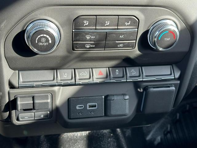 2025 GMC Sierra 2500 HD Vehicle Photo in COLUMBIA, MO 65203-3903