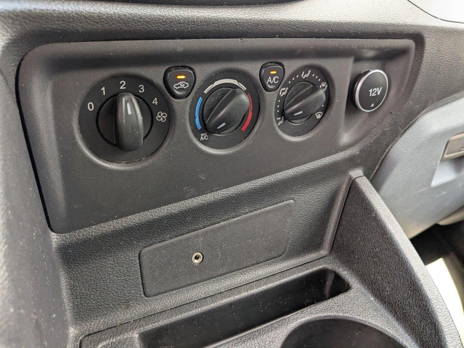 2018 Ford Transit Van Vehicle Photo in St. Petersburg, FL 33713