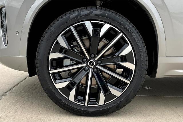 2025 Volvo XC90 Vehicle Photo in Grapevine, TX 76051