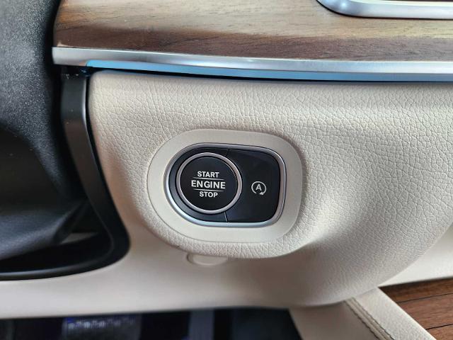 2025 Mercedes-Benz GLE Vehicle Photo in HOUSTON, TX 77079