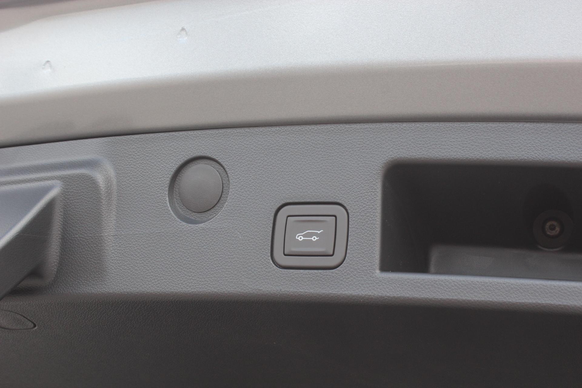 2026 GMC Terrain Vehicle Photo in AURORA, CO 80012-4011