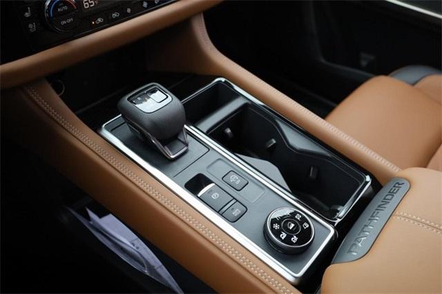 2025 Nissan Pathfinder Vehicle Photo in Hazelwood, MO 63042