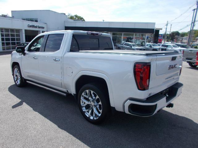 2023 GMC Sierra 1500 Vehicle Photo in LOWELL, MA 01852-4336
