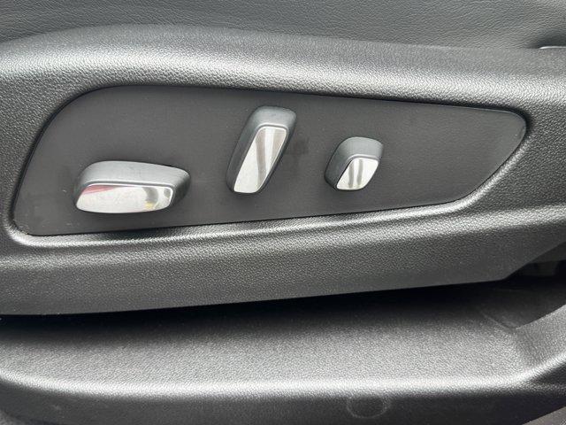 2025 Cadillac XT6 Vehicle Photo in LEOMINSTER, MA 01453-2952