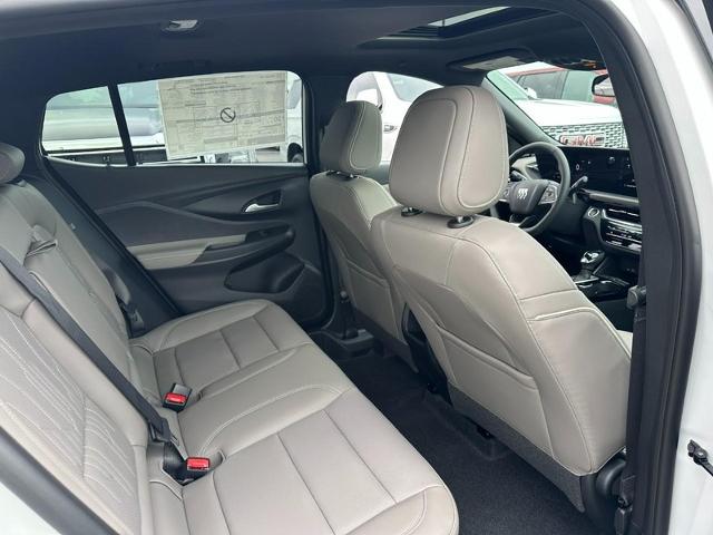 2025 Buick Envista Vehicle Photo in COLUMBIA, MO 65203-3903