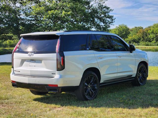 2022 Cadillac Escalade Vehicle Photo in DENTON, TX 76210-9321