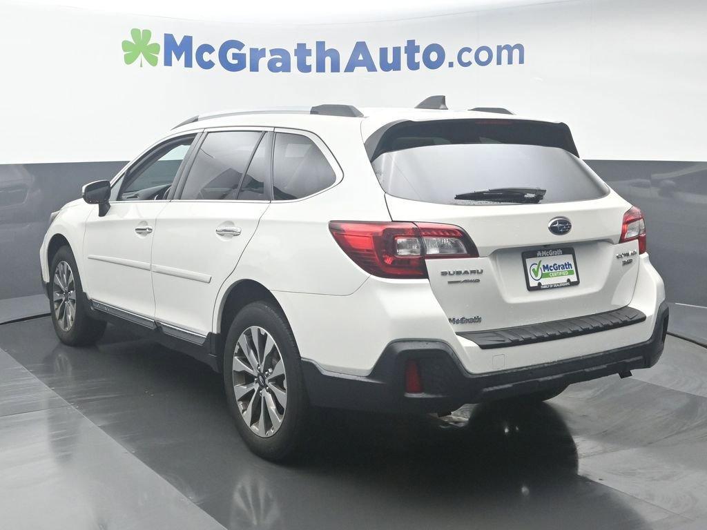2018 Subaru Outback Vehicle Photo in Marion, IA 52302