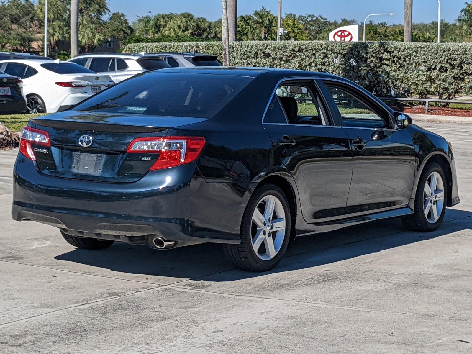 2014 Toyota Camry Vehicle Photo in Davie, FL 33331