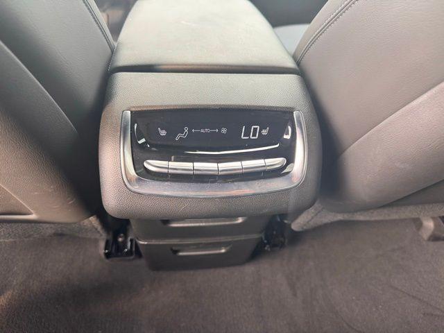 2025 Cadillac XT6 Vehicle Photo in DELRAY BEACH, FL 33483-3294