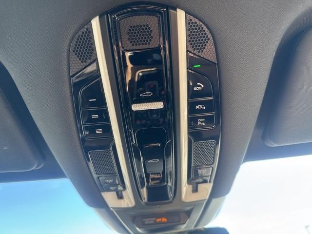 2019 Porsche Cayenne Vehicle Photo in VENTURA, CA 93003-8585