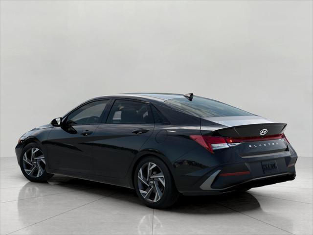 2025 Hyundai ELANTRA Vehicle Photo in Green Bay, WI 54304