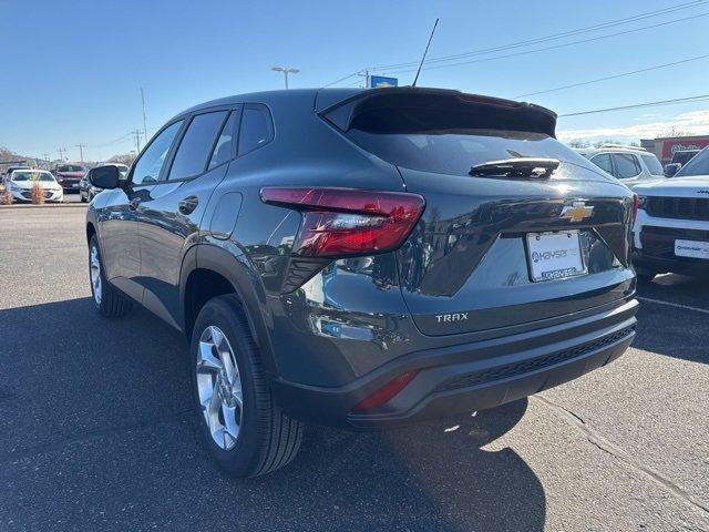 2025 Chevrolet Trax Vehicle Photo in SAUK CITY, WI 53583-1301