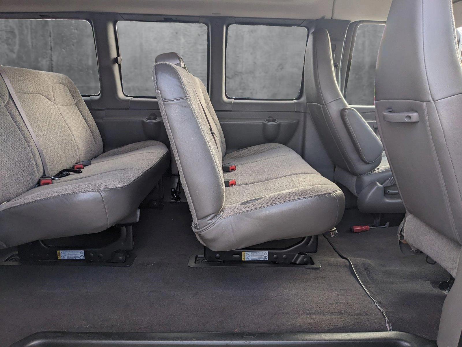 2019 Chevrolet Express Passenger Vehicle Photo in MIAMI, FL 33172-3015