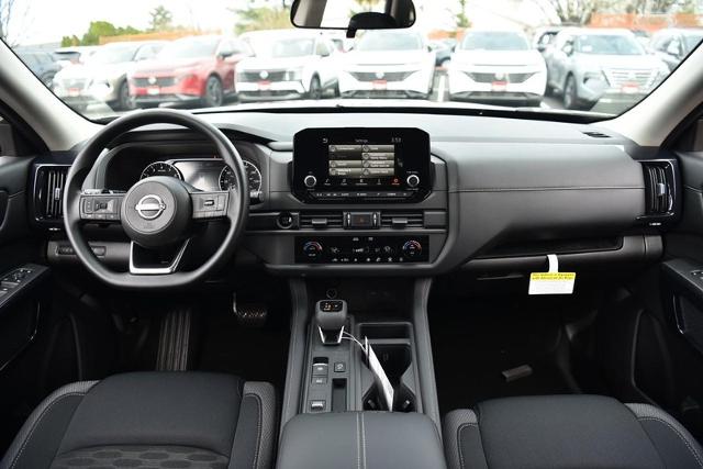 2025 Nissan Pathfinder Vehicle Photo in Ballwin, MO 63011