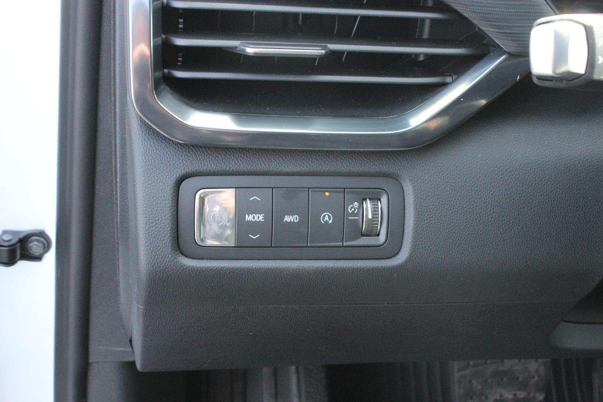 2025 GMC Acadia Vehicle Photo in AURORA, CO 80012-4011