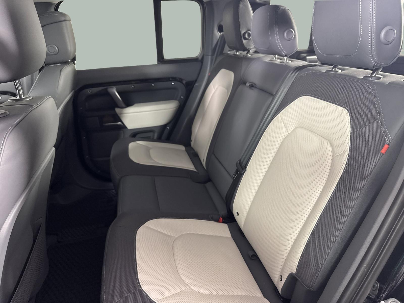 2024 Land Rover Defender Vehicle Photo in GEORGETOWN, TX 78626-7508