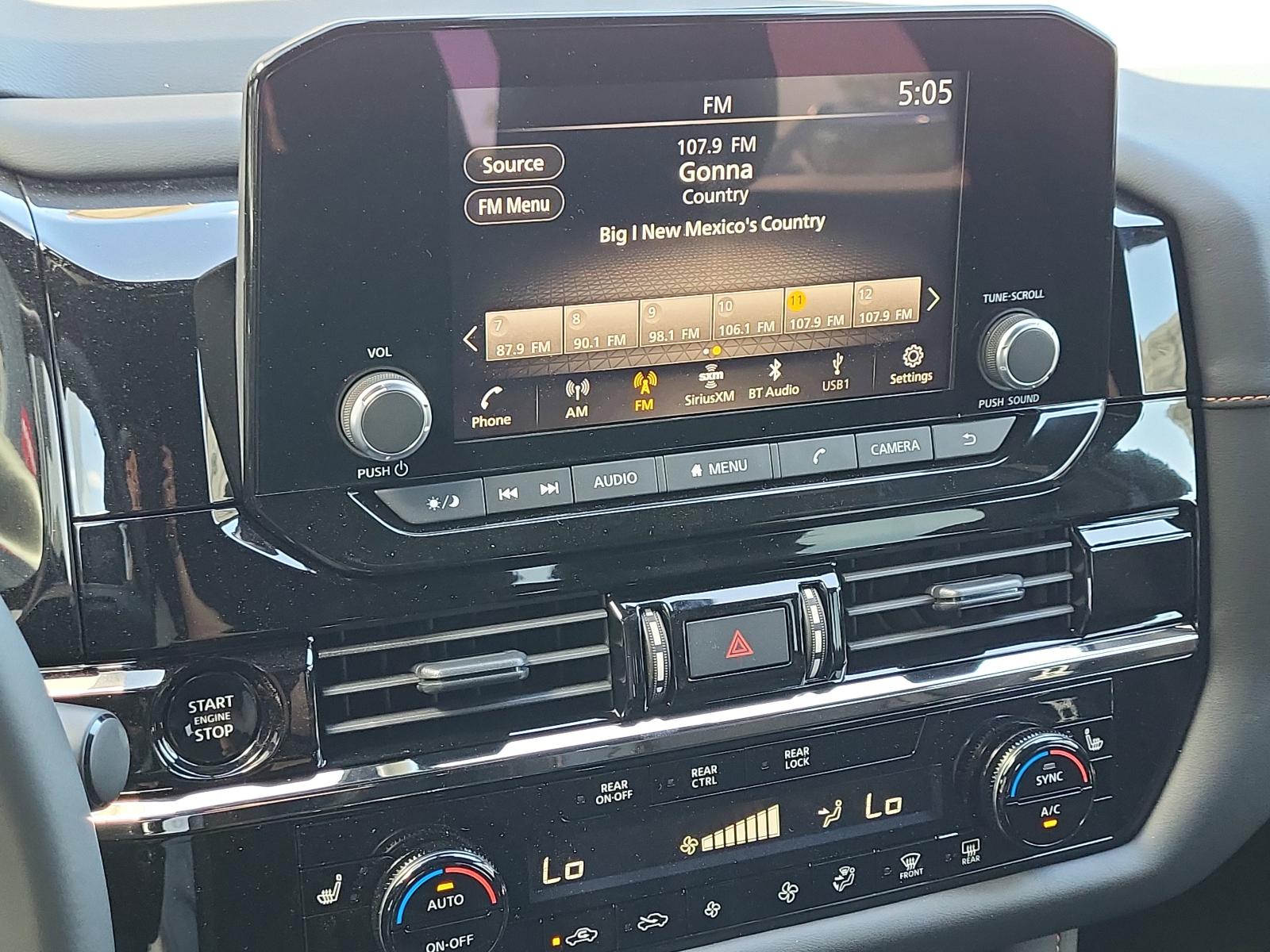 2025 Nissan Pathfinder Vehicle Photo in Albuquerque, NM 87110