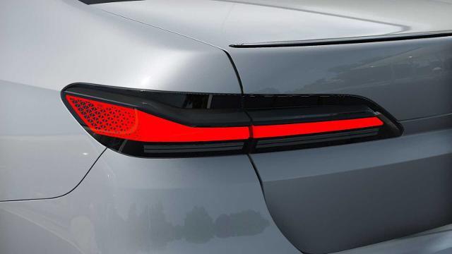 2025 BMW 740i Vehicle Photo in GRAPEVINE, TX 76051