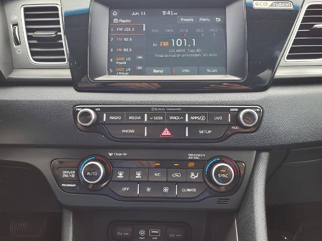 2017 Kia Niro Vehicle Photo in Oshkosh, WI 54904