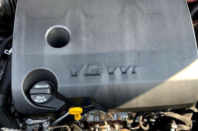 2024 Buick Enclave Vehicle Photo in TOPEKA, KS 66609-0000