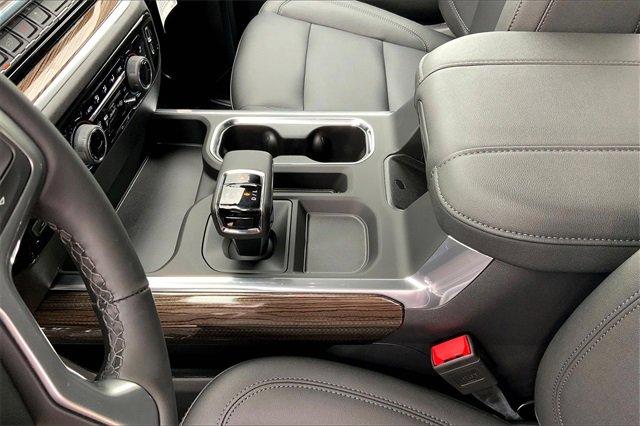 2025 Chevrolet Silverado 1500 Vehicle Photo in KANSAS CITY, MO 64114-4502