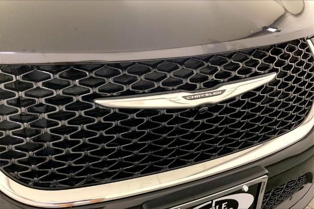 2022 Chrysler Pacifica Vehicle Photo in Lees Summit, MO 64086