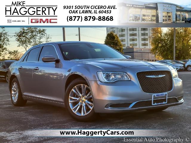 2016 Chrysler 300 Vehicle Photo in OAK LAWN, IL 60453-2517