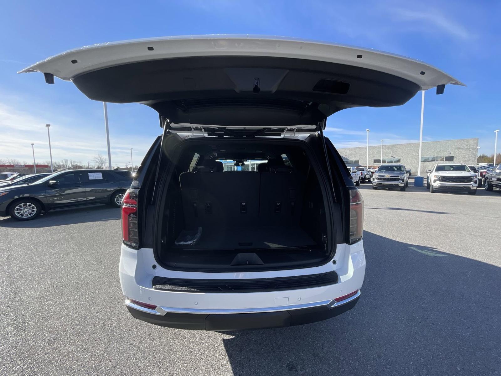 2025 Chevrolet Tahoe Vehicle Photo in BENTONVILLE, AR 72712-4322