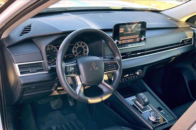 2022 Mitsubishi Outlander Vehicle Photo in KANSAS CITY, MO 64114-4502