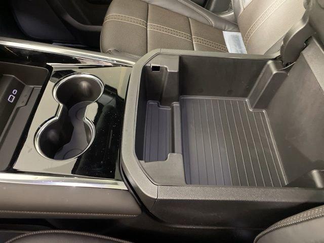 2025 Chevrolet Tahoe Vehicle Photo in PHOENIX, AZ 85014-3381