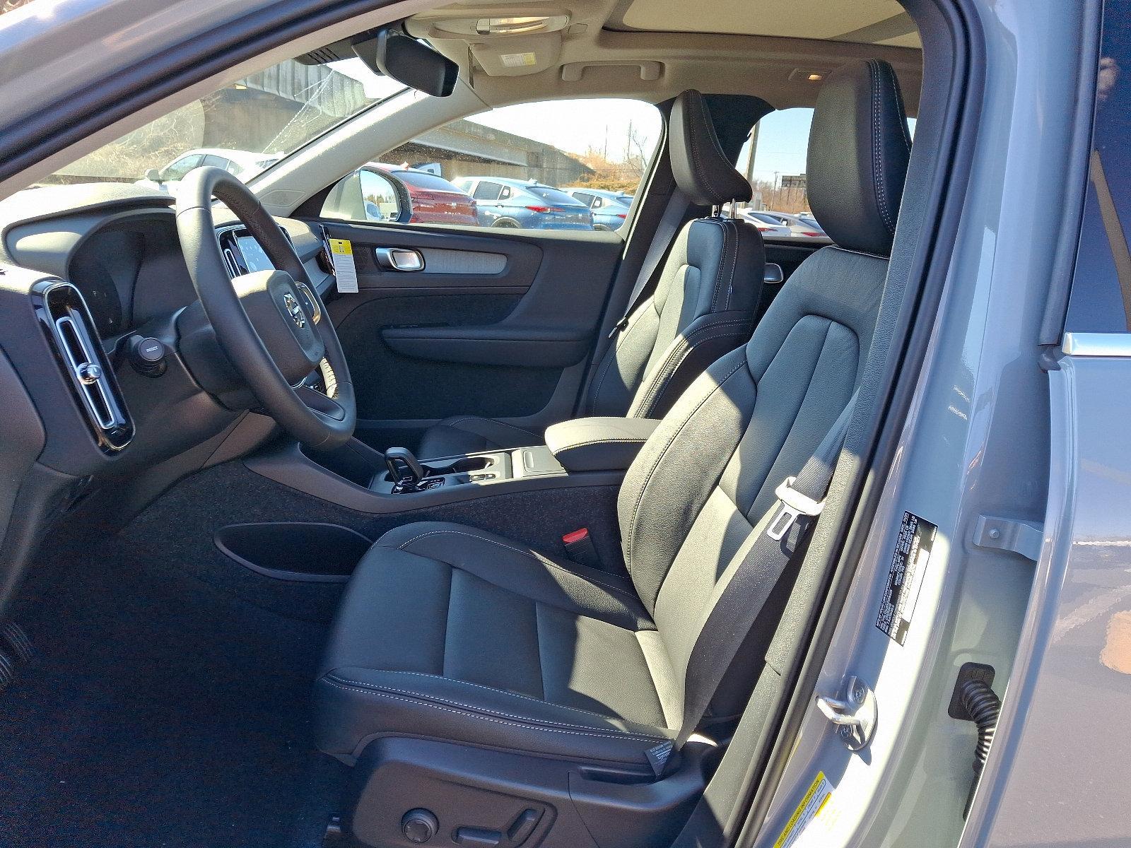 2025 Volvo XC40 Vehicle Photo in Trevose, PA 19053