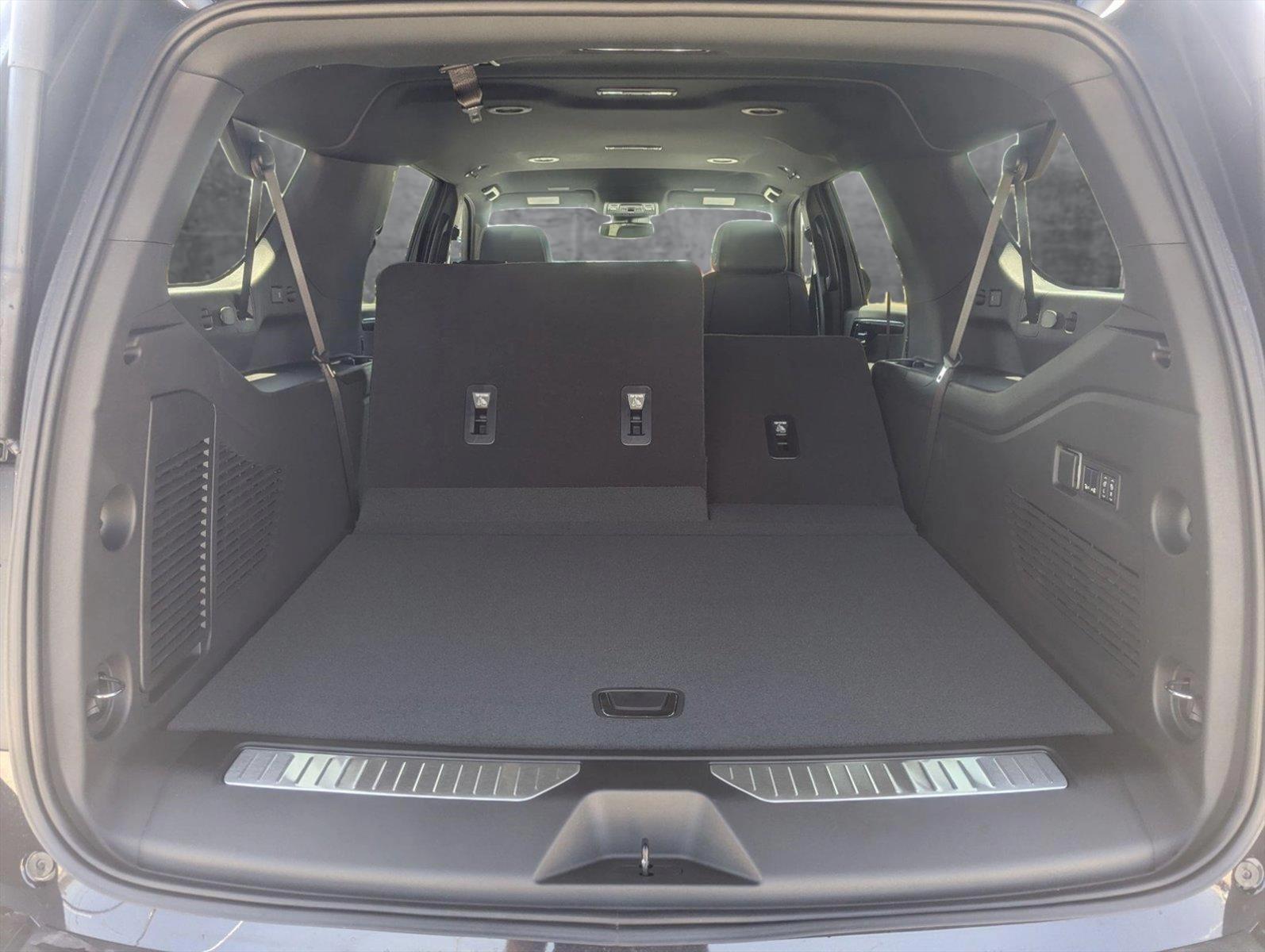 2025 Chevrolet Suburban Vehicle Photo in CORPUS CHRISTI, TX 78412-4902