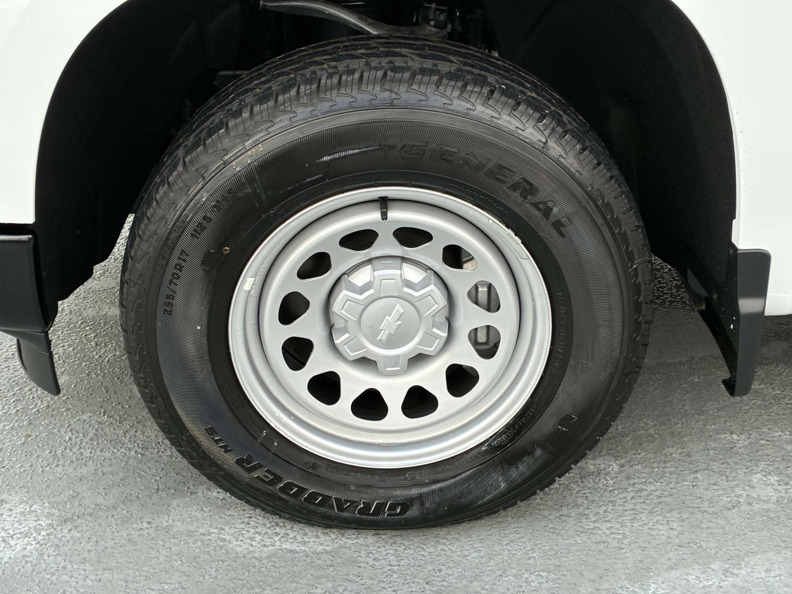 2025 Chevrolet Silverado 1500 Vehicle Photo in LOS ANGELES, CA 90007-3794