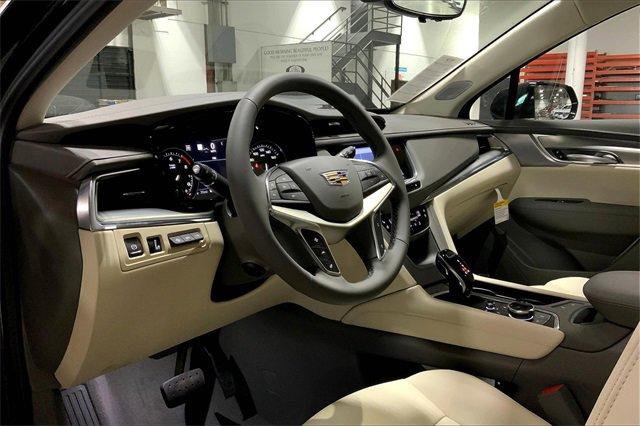 2025 Cadillac XT5 Vehicle Photo in KANSAS CITY, MO 64114-4545
