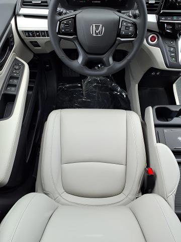 2025 Honda Odyssey Vehicle Photo in Oshkosh, WI 54904