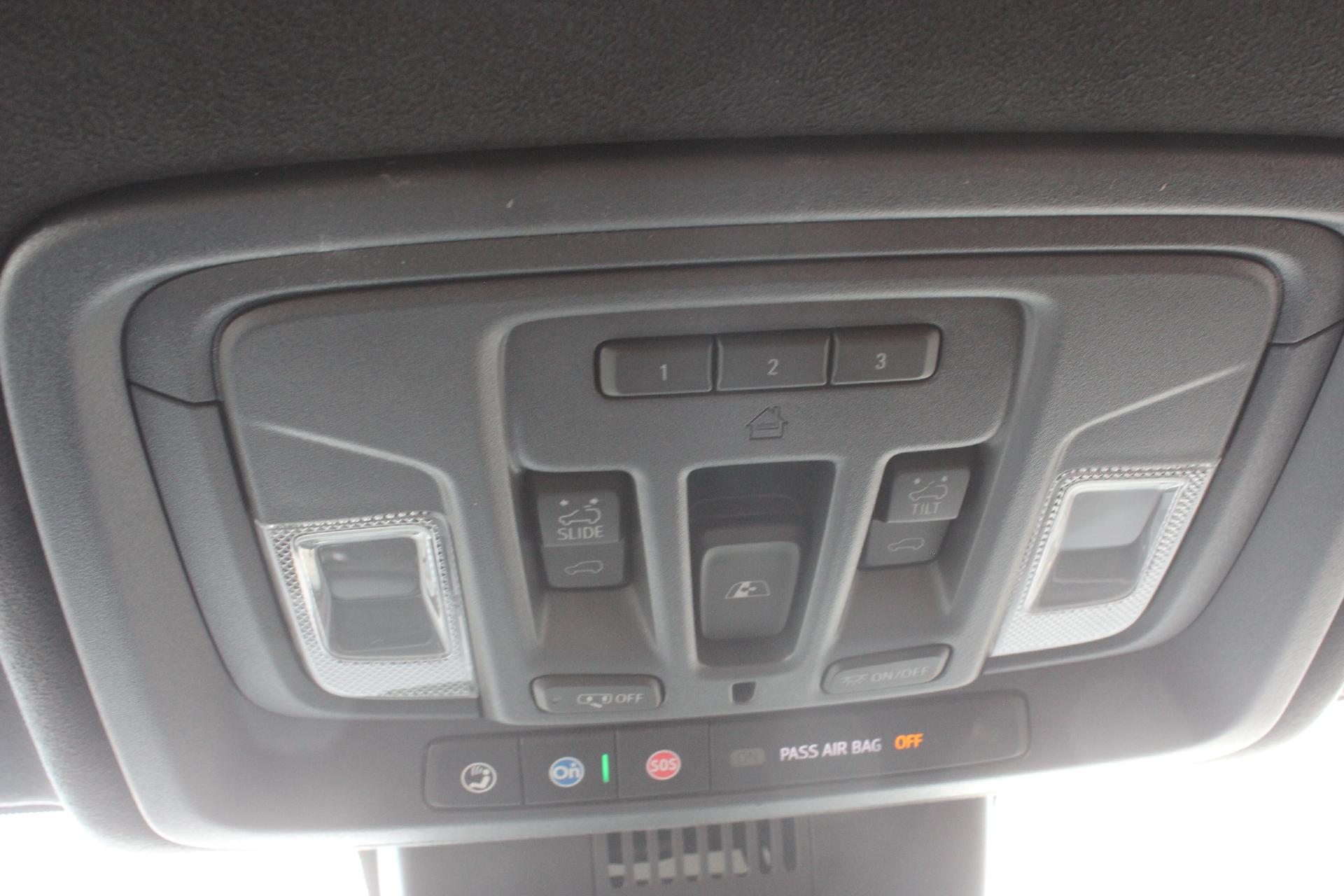 2025 GMC Sierra 1500 Vehicle Photo in AURORA, CO 80012-4011