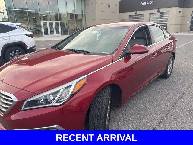 2015 Hyundai SONATA Vehicle Photo in Merrillville, IN 46410