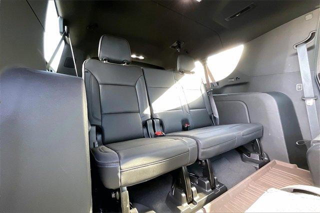 2024 Chevrolet Suburban Vehicle Photo in INDEPENDENCE, MO 64055-1314