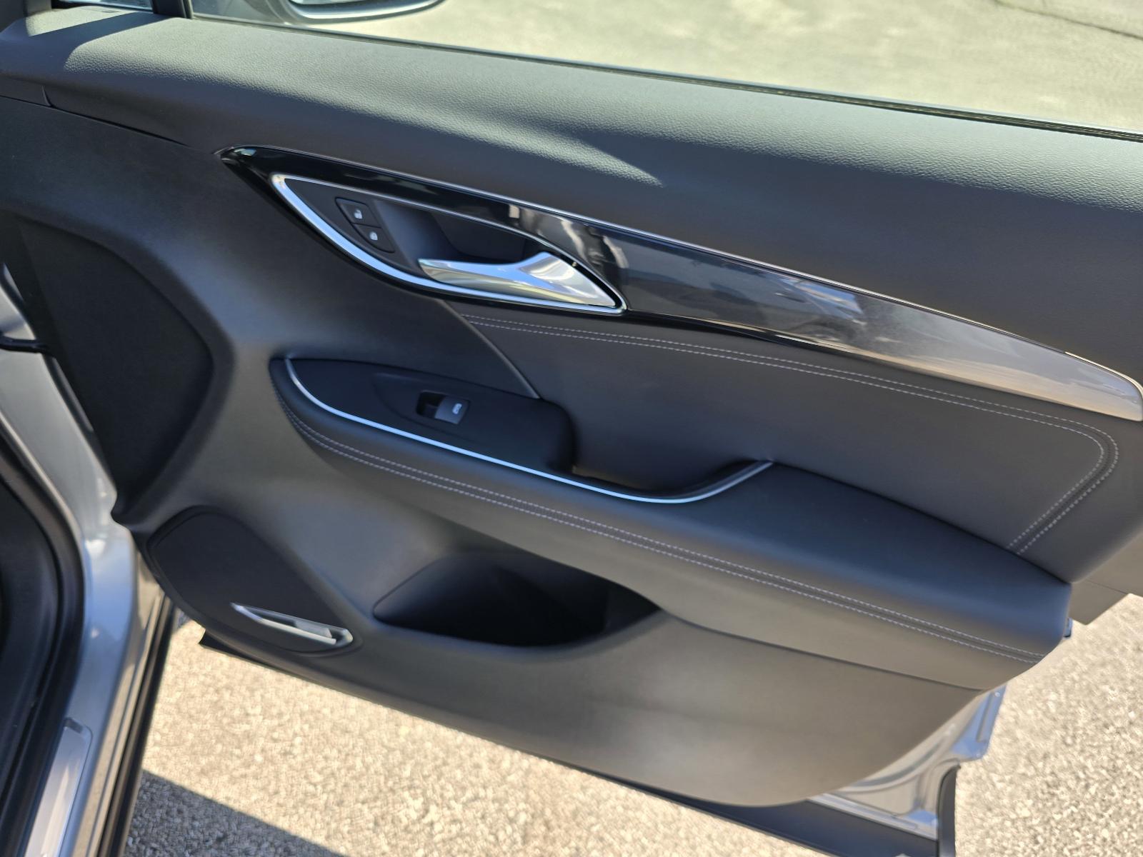2025 Buick Envision Vehicle Photo in Rolla, MO 65401