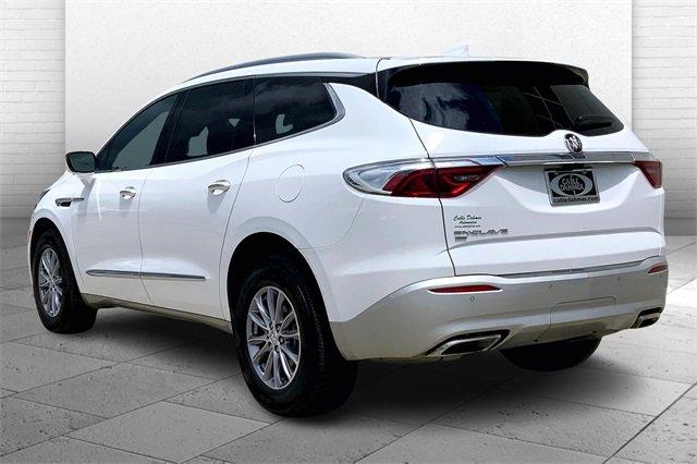 2024 Buick Enclave Vehicle Photo in TOPEKA, KS 66609-0000