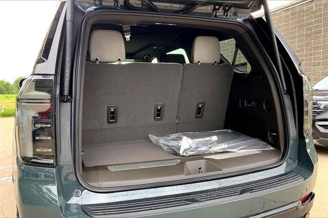 2025 Chevrolet Tahoe Vehicle Photo in KANSAS CITY, MO 64114-4502