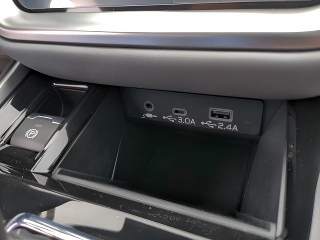 2025 Subaru Outback Vehicle Photo in Green Bay, WI 54304