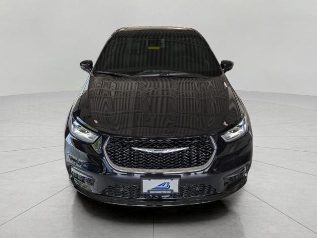 2025 Chrysler Pacifica Vehicle Photo in Oshkosh, WI 54901