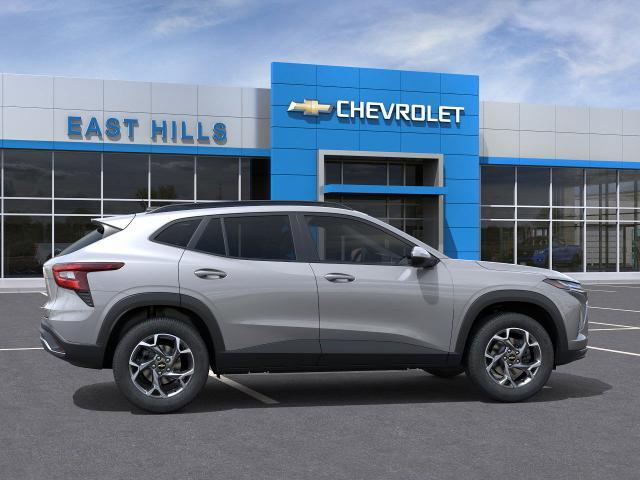 2025 Chevrolet Trax Vehicle Photo in Roslyn, NY 11576