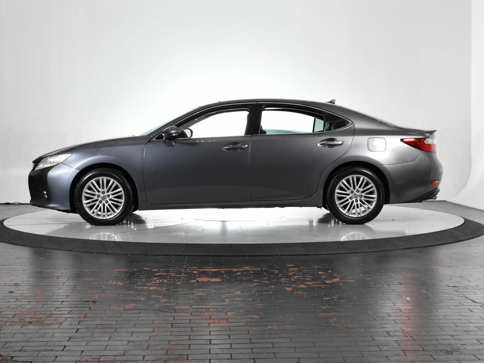 2013 Lexus ES 350 Vehicle Photo in DALLAS, TX 75235