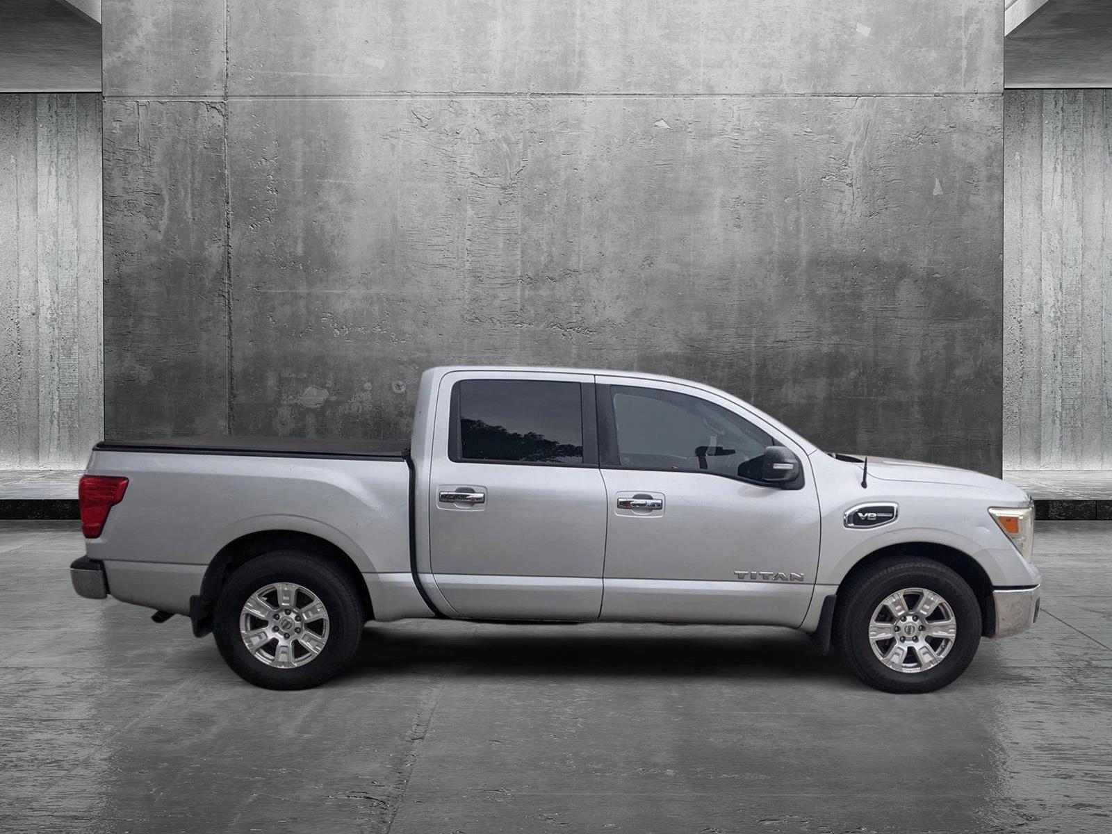 2017 Nissan Titan Vehicle Photo in PEMBROKE PINES, FL 33024-6534