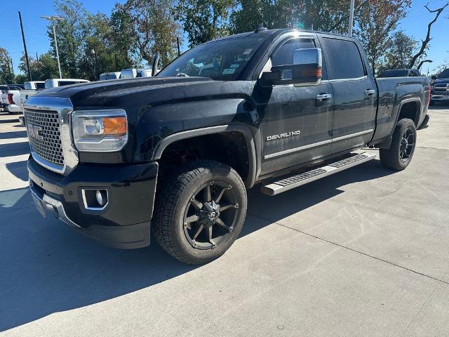 2017 GMC Sierra 2500HD Vehicle Photo in ROSENBERG, TX 77471-5675