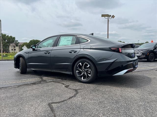 2024 Hyundai SONATA Vehicle Photo in Shiloh, IL 62269