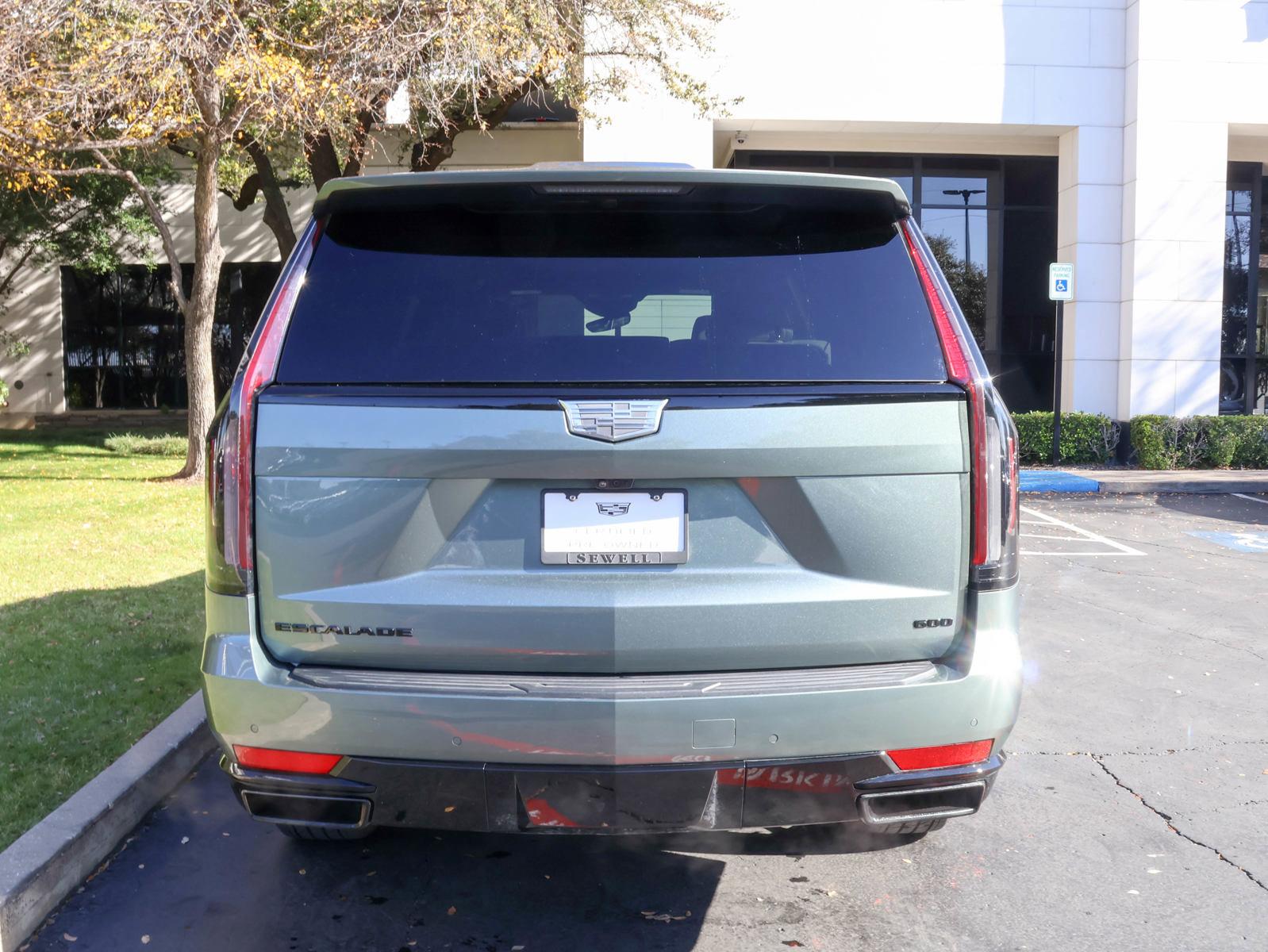 2024 Cadillac Escalade ESV Vehicle Photo in DALLAS, TX 75209-3095