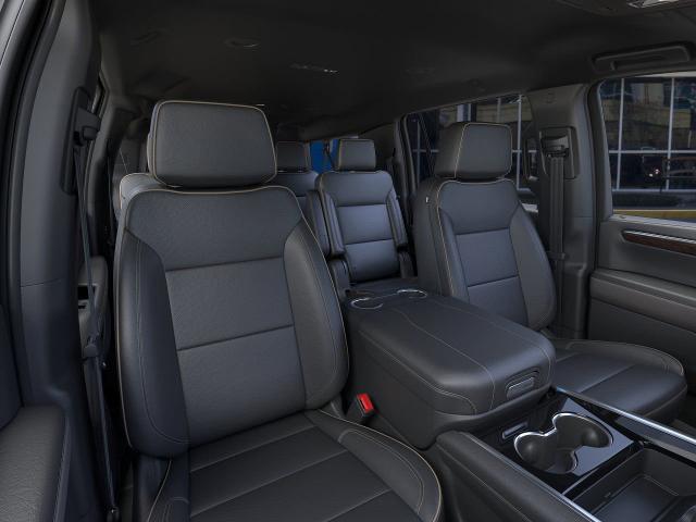 2025 Chevrolet Suburban Vehicle Photo in HOUSTON, TX 77054-4802